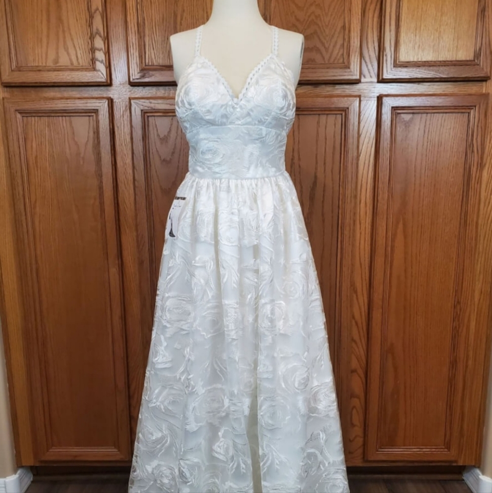 Hope White Lace Spaghetti Straps Wedding Dress Size 10 NEW